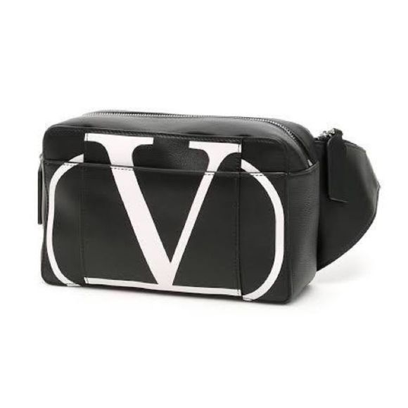 Valentino Handbags - ❌SOLD❌ Valentino Bum Bag LIKE NEW!